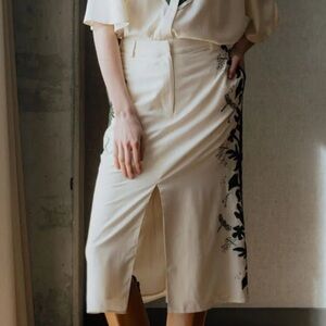 NWT Never a Wallflower August Embroidery Midi Skirt Sz S